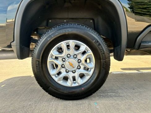 Used 2025 Chevrolet Silverado 3500 LTZ AWD/4WD image 9