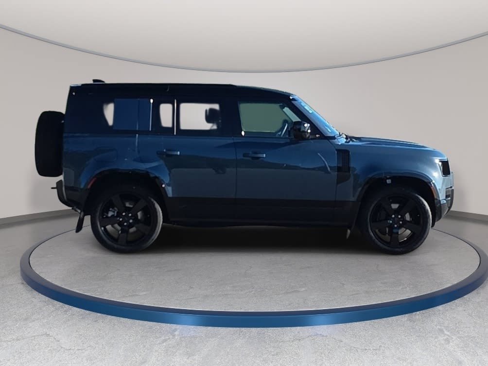 New 2026 Land Rover Defender 110 X-Dynamic SE AWD/4WD image 4
