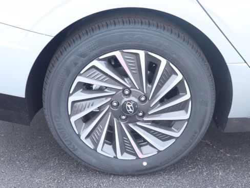 New 2026 Hyundai Sonata Limited FWD image 19