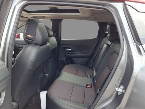 New 2026 Nissan Kicks SR AWD/4WD image 5