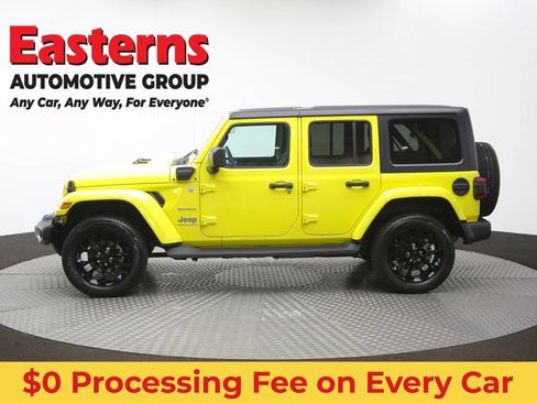Used 2023 Jeep Wrangler Unlimited Sahara AWD/4WD image 59