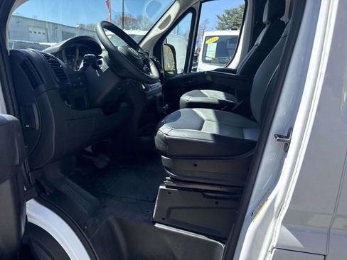Used 2025 RAM ProMaster 2500 w/ Convenience Group FWD image 20