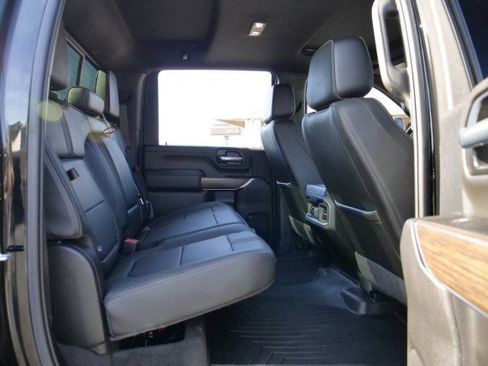 Used 2022 Chevrolet Silverado 2500 High Country w/ Z71 Off-Road Package image 38