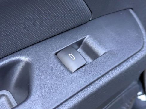 New 2025 Chevrolet Equinox EV RS image 26