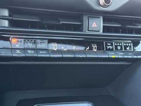 New 2025 Toyota Crown Signia image 20