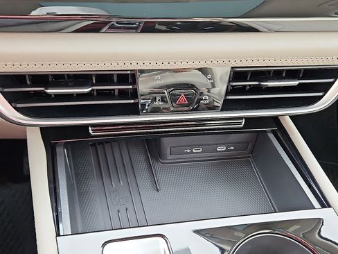 New 2026 Volkswagen Atlas SE image 16