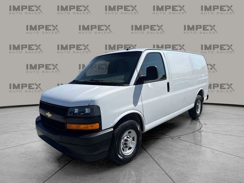 Used 2021 Chevrolet Express 2500 w/ Driver Convenience Package RWD image 1