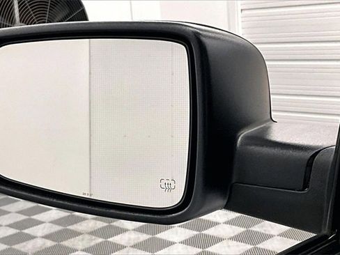 Used 2018 RAM 1500 Express w/ Express Value Package image 33