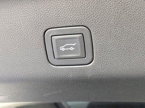 Certified 2025 Cadillac Escalade Sport w/ LPO, ONYX Package image 12