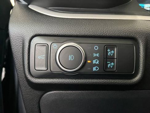 Used 2023 Ford Explorer XLT w/ Equipment Group 202A AWD/4WD image 13