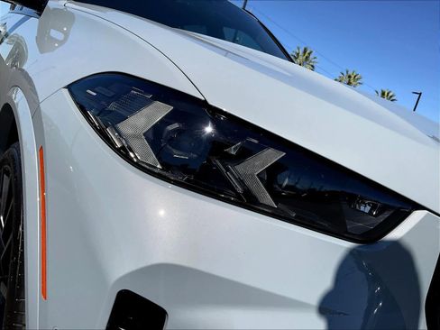 Used 2026 BMW X5 M60i AWD/4WD image 30