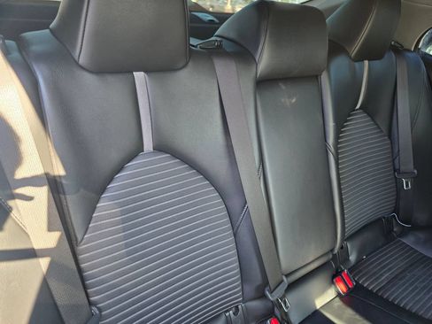 Used 2022 Toyota Camry SE w/ Convenience Package FWD image 15