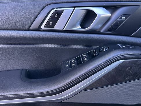 Used 2021 BMW X5 xDrive40i w/ M Sport Package image 10