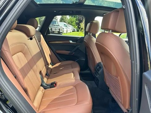 Used 2022 Audi Q5 2.0T Premium Plus w/ Premium Plus Package AWD/4WD image 23