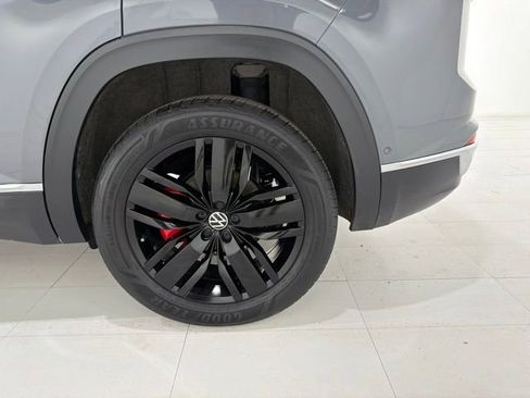 Used 2021 Volkswagen Atlas Cross Sport SEL Premium AWD/4WD image 44