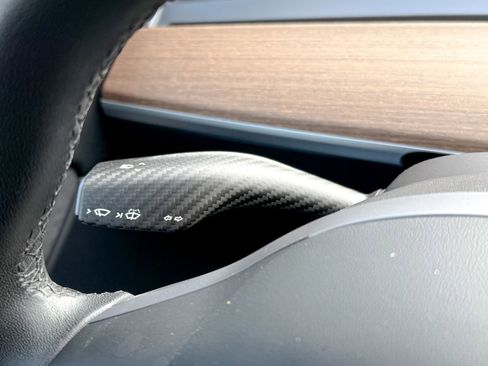 Used 2020 Tesla Model Y Performance image 22