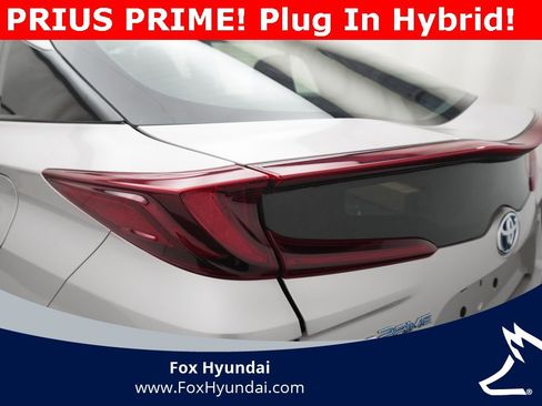Used 2021 Toyota Prius Prime Limited w/ Carpet Mat Package (TMS) image 31