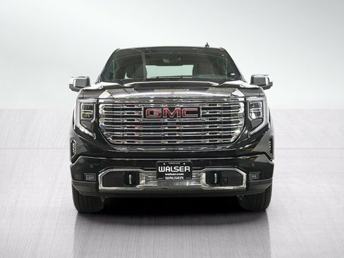 Used 2023 GMC Sierra 1500 Denali w/ Technology Package AWD/4WD image 8