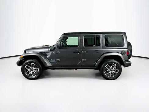 Used 2024 Jeep Wrangler Unlimited w/ Convenience Group AWD/4WD image 4