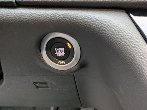 New 2026 Chrysler Pacifica Select w/ S Appearance Package FWD image 28