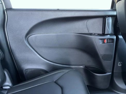 New 2026 Chrysler Pacifica Select image 24