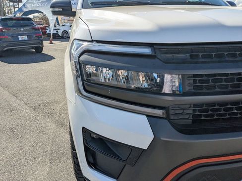 Used 2022 Ford Expedition Timberline image 9