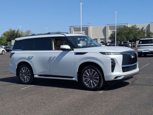 Used 2026 INFINITI QX80 Luxe RWD image 7