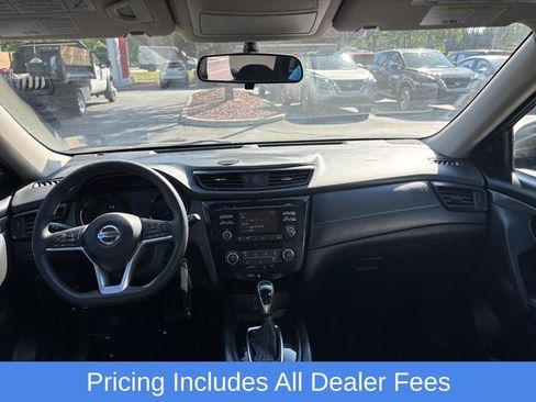 Used 2017 Nissan Rogue S AWD/4WD image 8