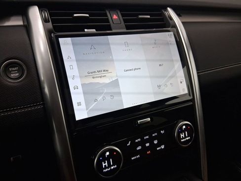 New 2026 Land Rover Discovery Limited Edition image 23