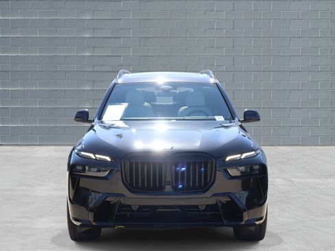Certified 2023 BMW X7 xDrive40i w/ M Sport Package image 3