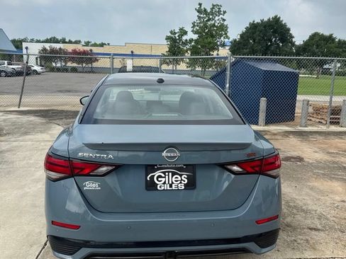 Used 2024 Nissan Sentra SR w/ SR Premium Package FWD image 6