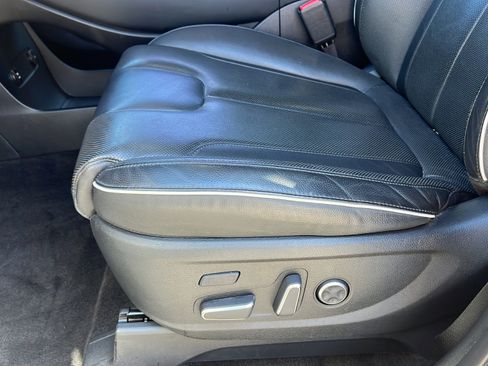 Used 2023 Hyundai Palisade Limited FWD image 15