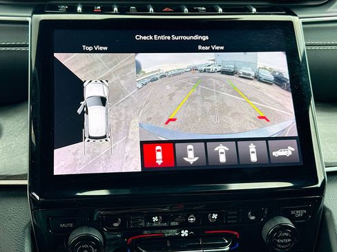 Used 2024 Jeep Grand Cherokee L Limited w/ Luxury Tech Group II image 34