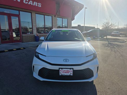 Used 2025 Toyota Camry LE image 2