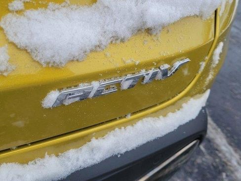 Used 2025 Chevrolet Trax ACTIV w/ Driver Confidence Package image 6