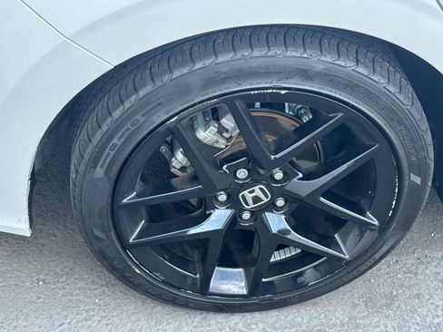Used 2025 Honda Civic Sport image 4