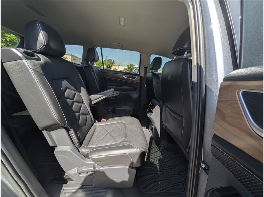 Used 2024 Volkswagen Atlas SE FWD image 16
