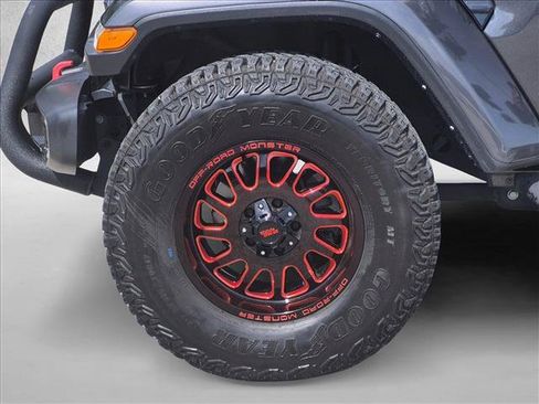 Used 2023 Jeep Gladiator Sport AWD/4WD image 5