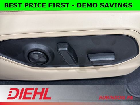 New 2025 Jeep Grand Cherokee Limited w/ Black Appearance Package image 15