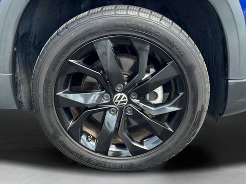Used 2022 Volkswagen Taos SE w/ IQ.Drive SE Package FWD image 23