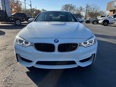 Used 2015 BMW M4 Convertible image 2