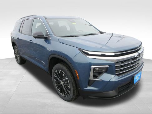 New 2026 Chevrolet Traverse LT w/ Sun and Wheel Package image 7