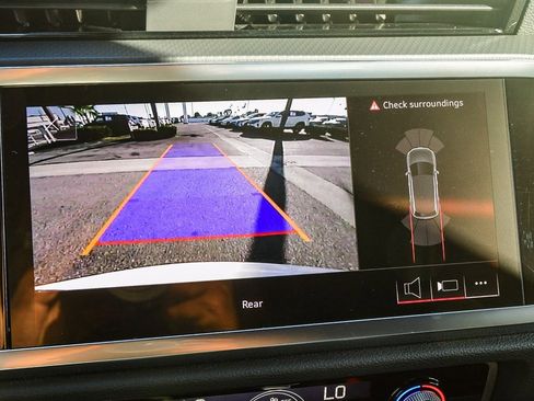 Used 2024 Audi Q3 2.0T Premium image 22