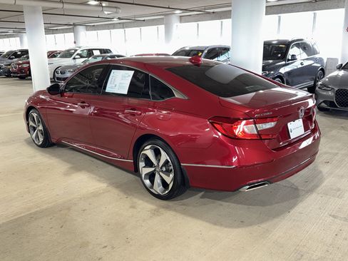 Used 2019 Honda Accord Touring image 6