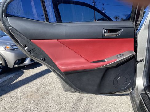 Used 2018 Lexus IS 300 image 18