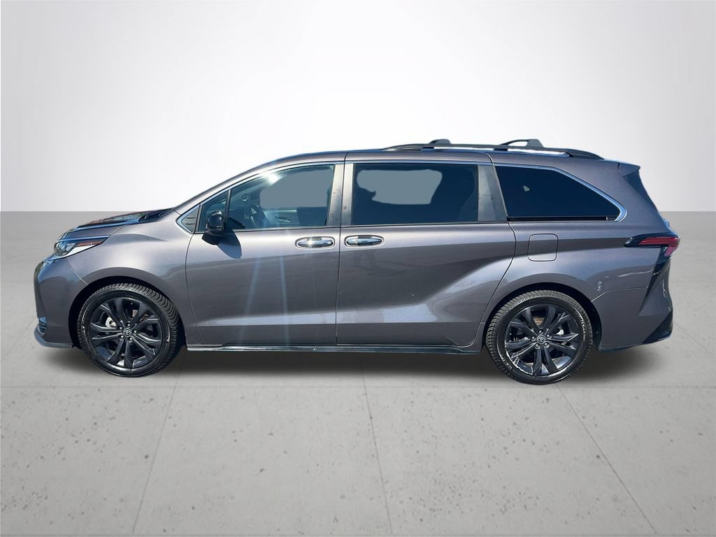 Used 2022 Toyota Sienna XSE w/ XSE Plus Package FWD image 10