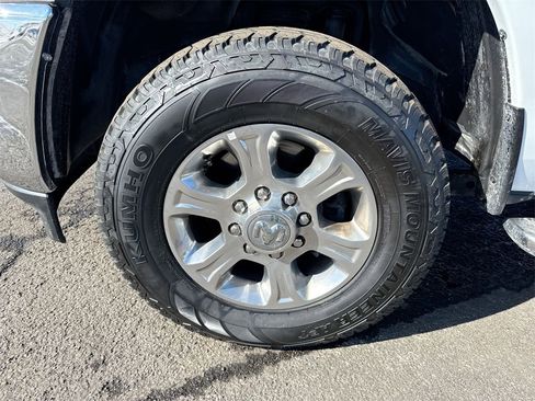 Used 2024 RAM 2500 Big Horn w/ Off Road Package image 10