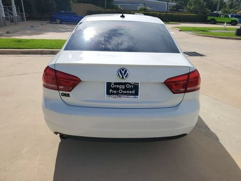 Used 2014 Volkswagen Passat 1.8T SE FWD image 11