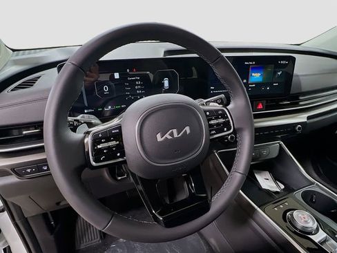 New 2026 Kia Carnival SX w/ SX Dark Edition Package image 11