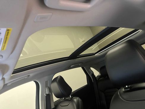 Used 2020 Ford Edge SEL w/ Convenience Package image 22